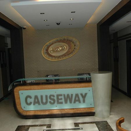Hotel Causeway, Colaba Мумбаї Екстер'єр фото